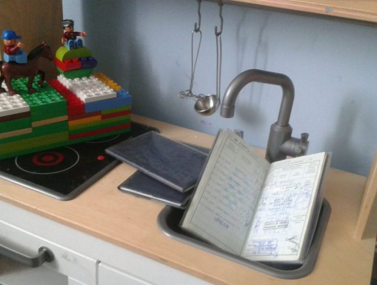 Što će ti diploma, ako ćeš ostati kod kuće?