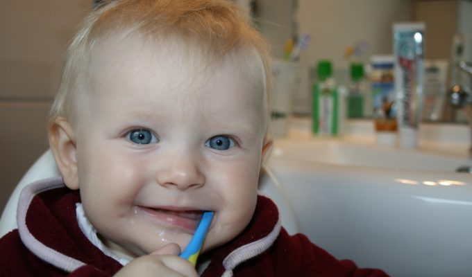 Razvoj i nicanje dječjih zubi, Zdravlje djece, Roditeljstvo